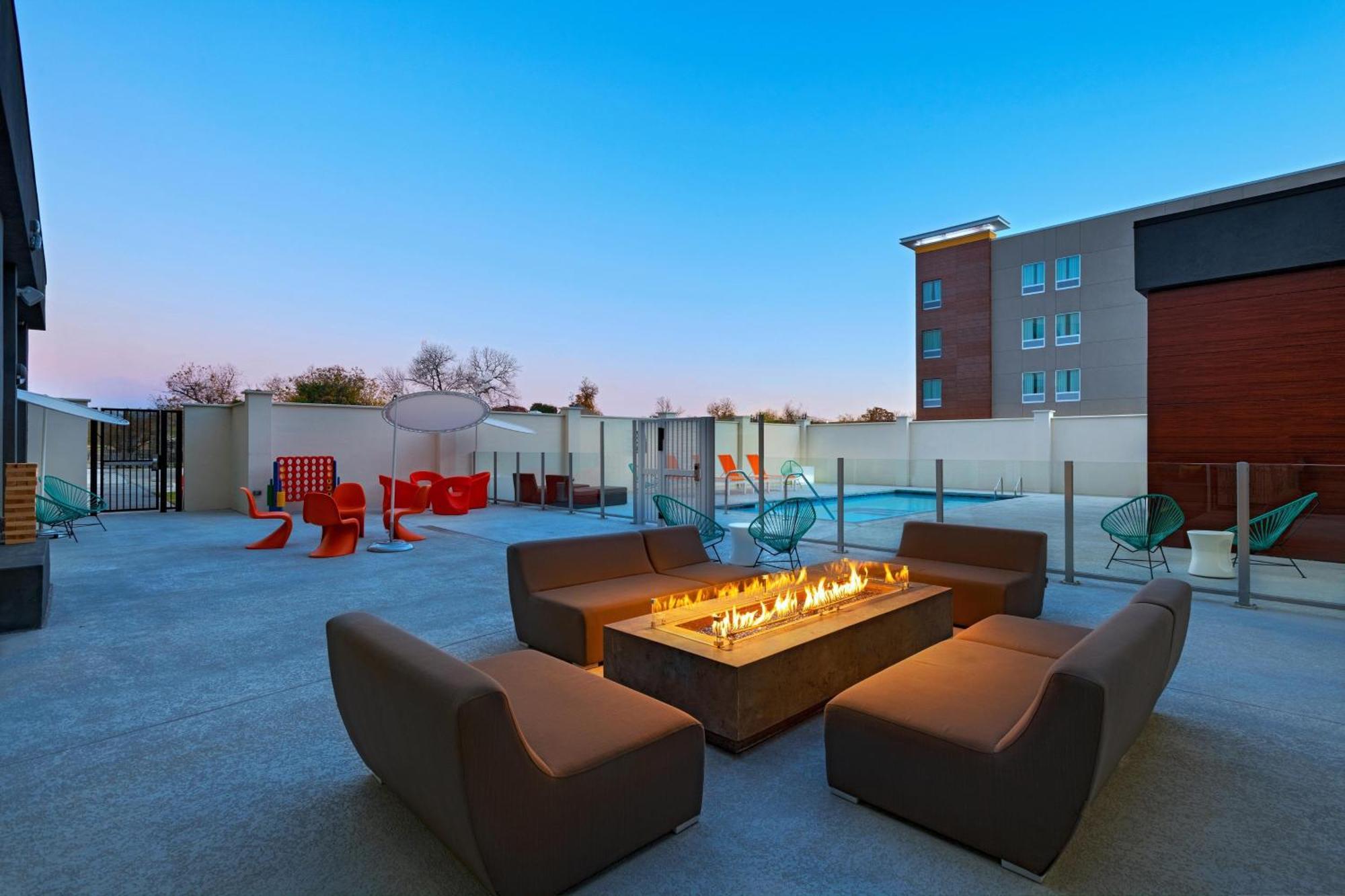 Готель Aloft Waco Downtown Екстер'єр фото